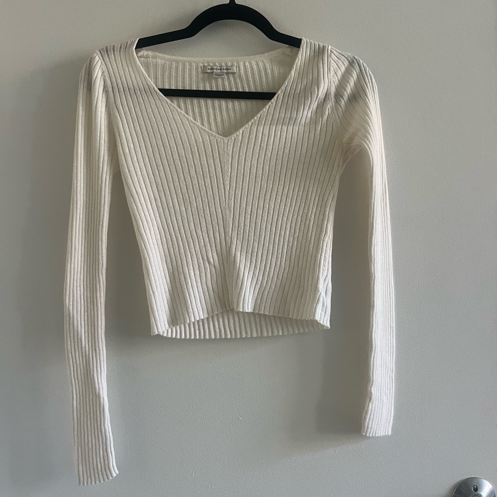 Cream American Eagle Cropped V-Neck Sweater